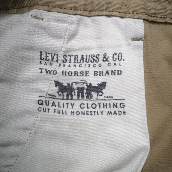 Levi Strauss & Co. Men's Size 36 Zipper & Button Closure Cargo Shorts - Picture 4 of 16